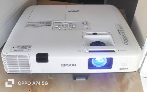 Epson EB-1940W Ultra Mobile Wireless WXGA Cinema or Business Projector with over 90% of lamp life