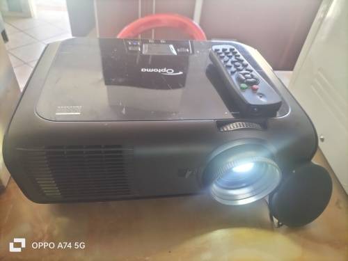 Massive Optoma EW766W WiFi DLP Projector Black with Ultra link 150cm X 15cm projector screen