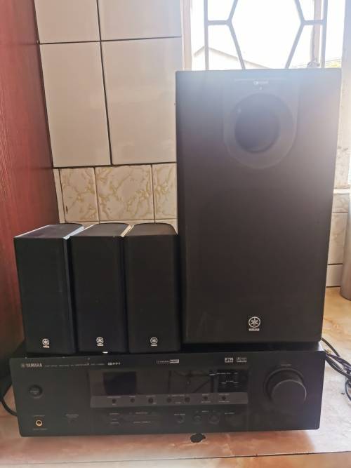 Yamaha RX - V350 home music system