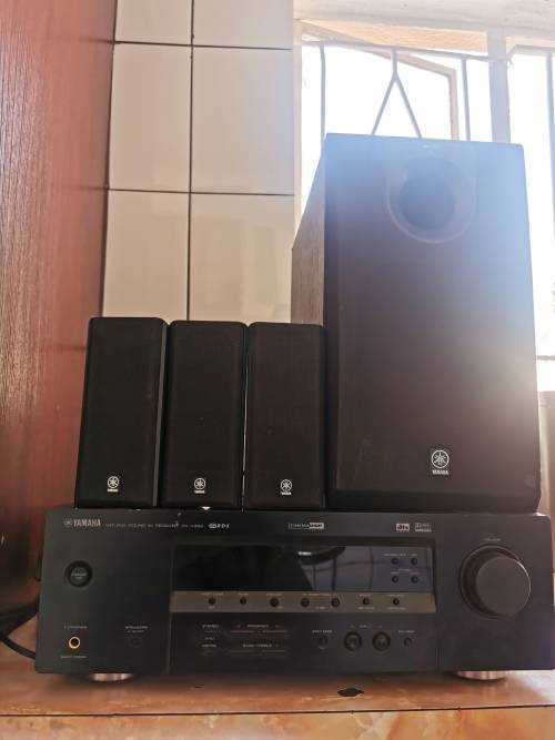 Yamaha RX - V350 home music system