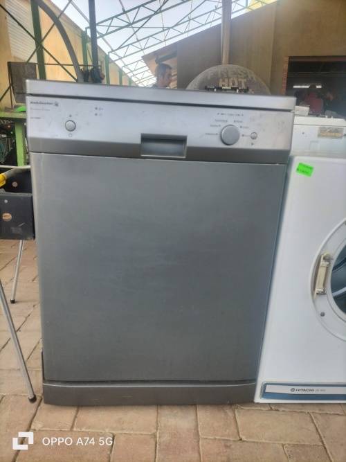Kelvinator Dishwasher in fairly used condition (KD12MM1)