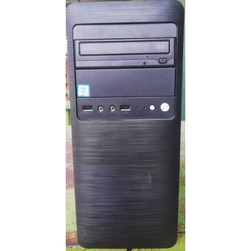 Demo Intel i3, 7th Generation, 500gb, 4gb ddr4 ram, 2.3GHZ, windows, 19'' monitor, keyboard