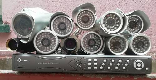 16 CHANNEL CCTV SYSTEM P, 8 channel video splitter, 14 x IR, CCD CAMERAS