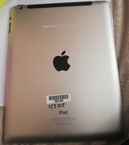 Very Beautiful APPLE IPAD 4th Gen, 64gb, Cellular and Wifi in 9.8 / 10 condition. Free shipping