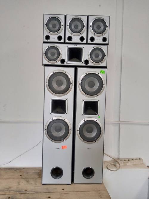 MASSIVE SONY STR-K1500 AMP SPEAKERS. Sony SS-MFP15 x 2 Front Speakers, 3 x Surrounds, 1 x Centre
