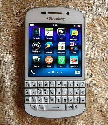ICONIC BLACKBERRY Q10 IN ALMOST NEW CONDITION. 16GB, 2GB ram, 1.5ghz, 8mp