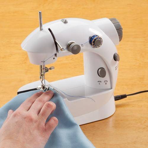 Compact sewing machine