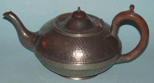 OLD ENGLISH PEWTER TEA POT