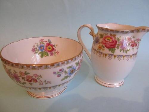 ROYAL GRAFTON "MALVERN" CREAMER & SUGAR BOWL