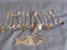 COLLECTION OF COLLECTOR'S SPOONS & OTHER