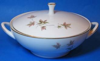 JAPANESE ROYAL CERAMIC TUREEN - NORITAKE