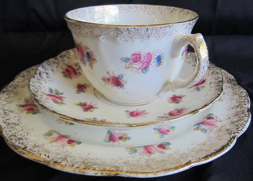 CHELSEA CHINTZ ROSE TRIO'S