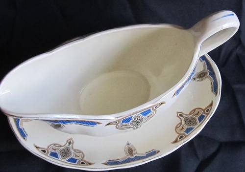 GRINDLEY GRAVY BOAT ON A TRAY