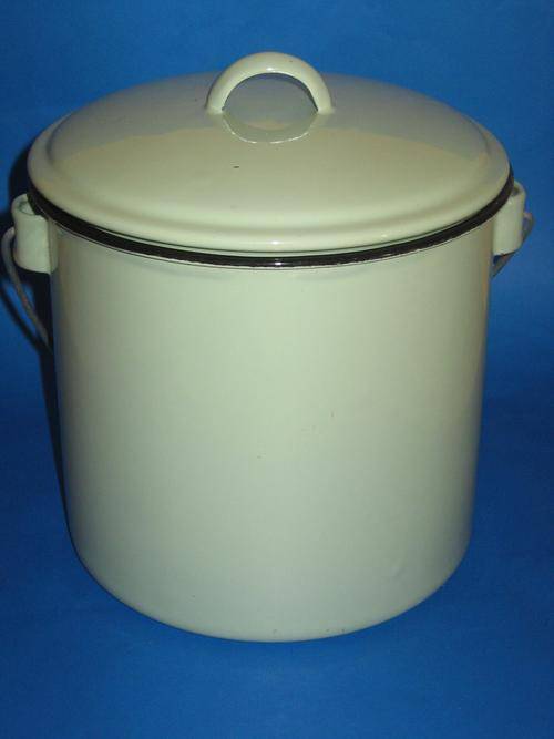 LARGE ENAMEL BILLY CAN