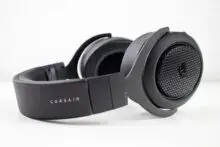 Corsair HS70 Bluetooth headset