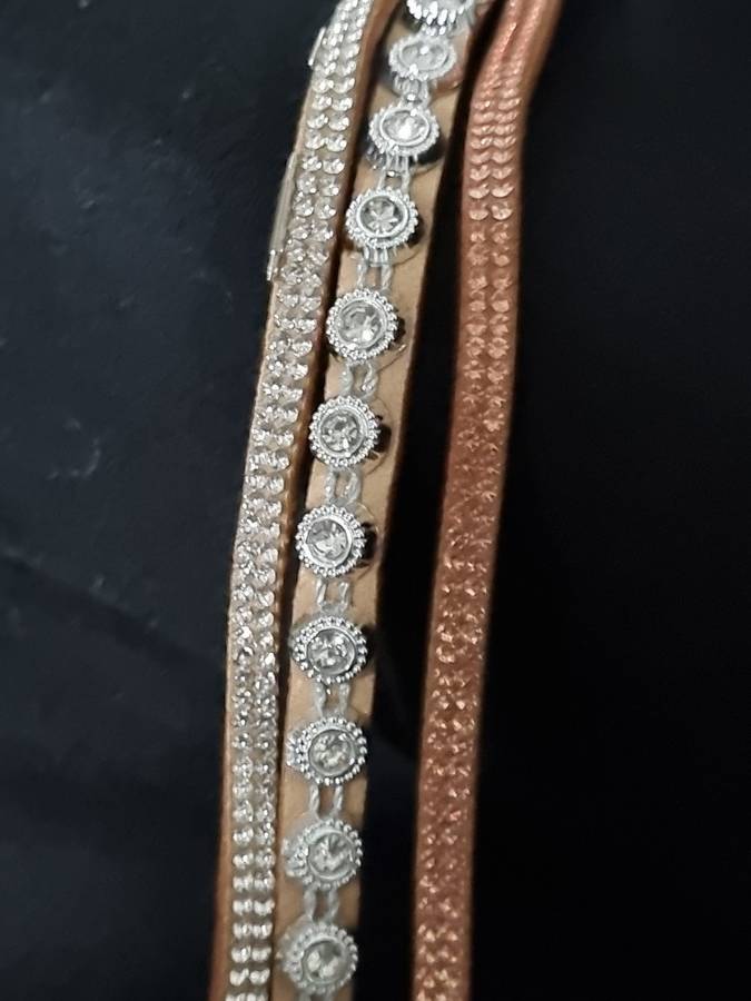 Women`s Luxury Rhinestone Quartz Watch Shiny Fashion Analog PU Leather Wrap Bracelet Wrist Watch