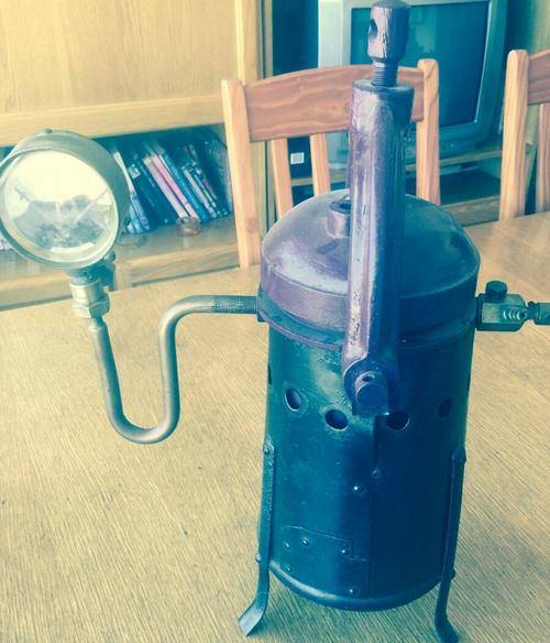 A PIECE OF ENGINEERING EQUIPMENT