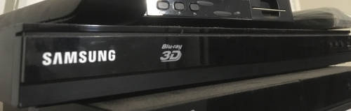Samsung 3D, Blu Ray & dvd player + 16 Original Blu Ray Movies + Remote  - Christmas bundle