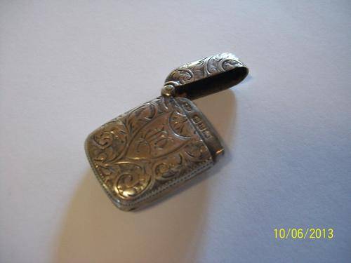 STUNNING ANTIQUE (1895) HALLMARKED VESTA CASE - Crazy Wednesday!