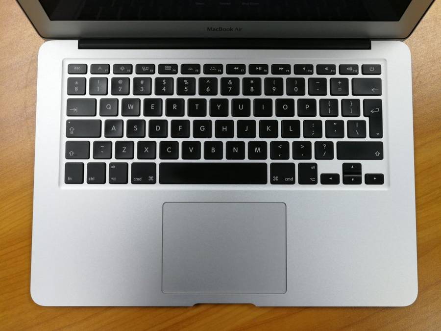 APPLE MACBOOK AIR CORE i5 13INCH!!!