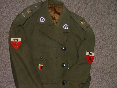 ARMY TUNIC (size AR92,made in 1977)