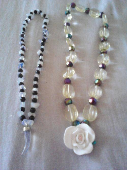 2 X NECKLACES