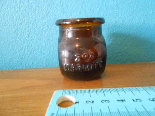 Vintage Brown Marmite Jat with no lid (Stands 6cm tall)