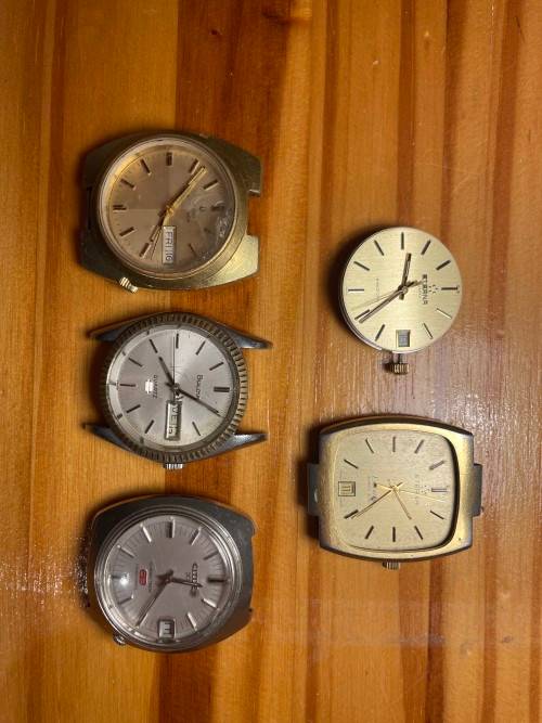 Quartz watches for spares or parts -R1 Start-