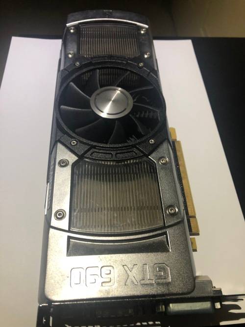 GIGABYTE GeForce GTX 690 4GB 512-bit GDDR5 PCI Express 3.0 x16 HDCP Ready SLI Support Video Card