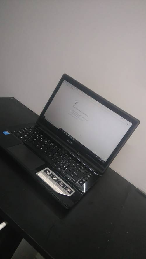 Acer Aspire E 14 FULL HD Touch-Screen **Core i3 **6GB RAM **500GB.