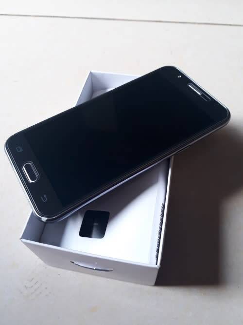 Samsung Galaxy J5 **Stuck on Samsung Logo*