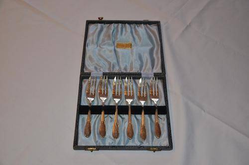 Silver Plated Arthur Price & Co. Cake Forks in box - PRICED TO GO!