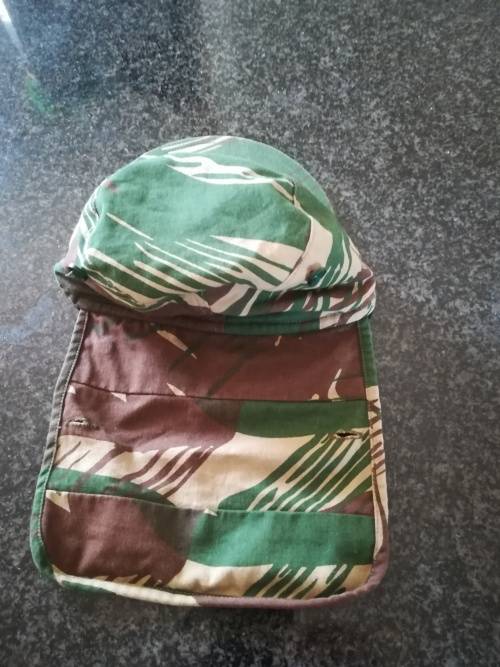 Rhodesian camouflage cap with neck flap