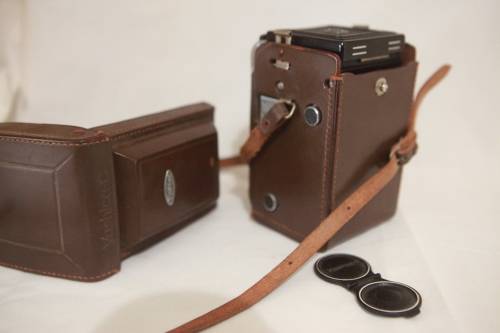 RARE VINTAGE YASHICA-C REFLEX CAMERA IN CASE