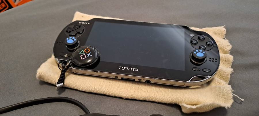 SONY PLAYSTASION VITA (Wi-Fi model) (Chrystal Black)