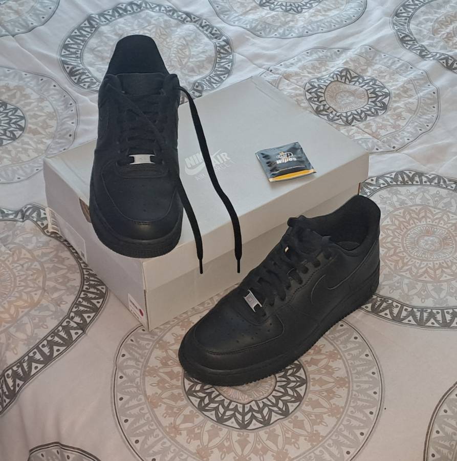 NIKE AIR FORCE 1 `07