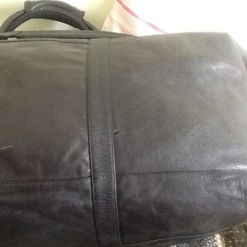 A Beautiful Black Leather Holdall.