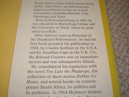 VERY SCARCE AFRICANA " KNOCKING ON THE DOOR " SIGNED BY ALAN PATON !!!!