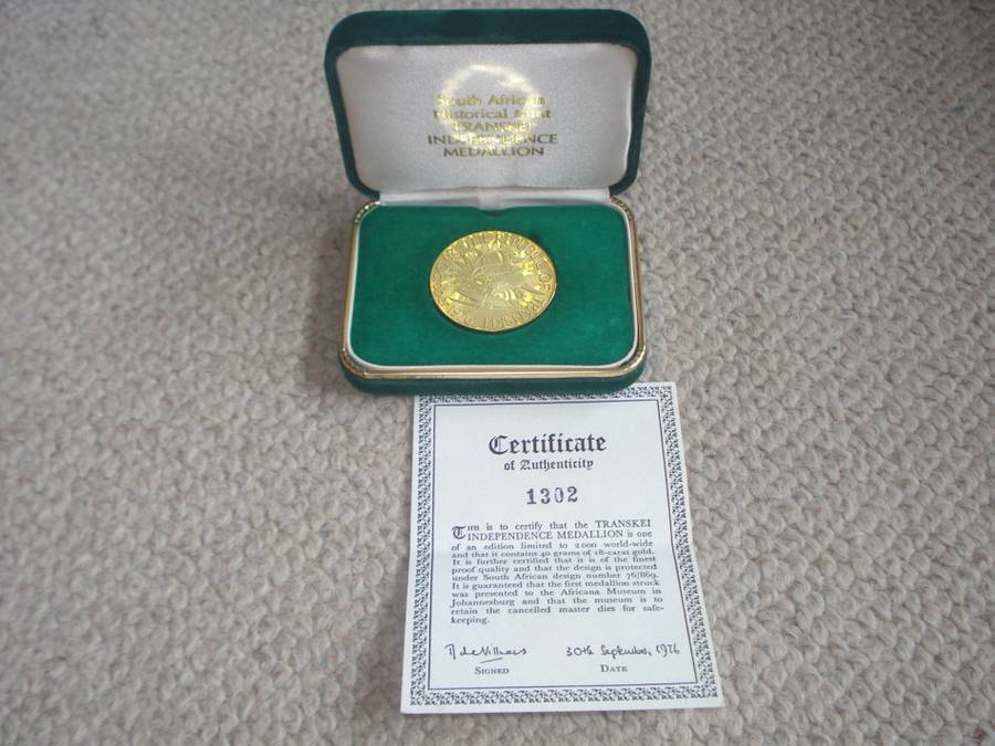 TRANSKEI 1976-INDEPENDENCE MEDALLION  40gram 18 GOLD UNCIRCULATED  LIMITED 1302/2000 READ BELOW