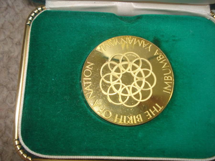 TRANSKEI 1976-INDEPENDENCE MEDALLION  40gram 18 GOLD UNCIRCULATED  LIMITED 1302/2000 READ BELOW