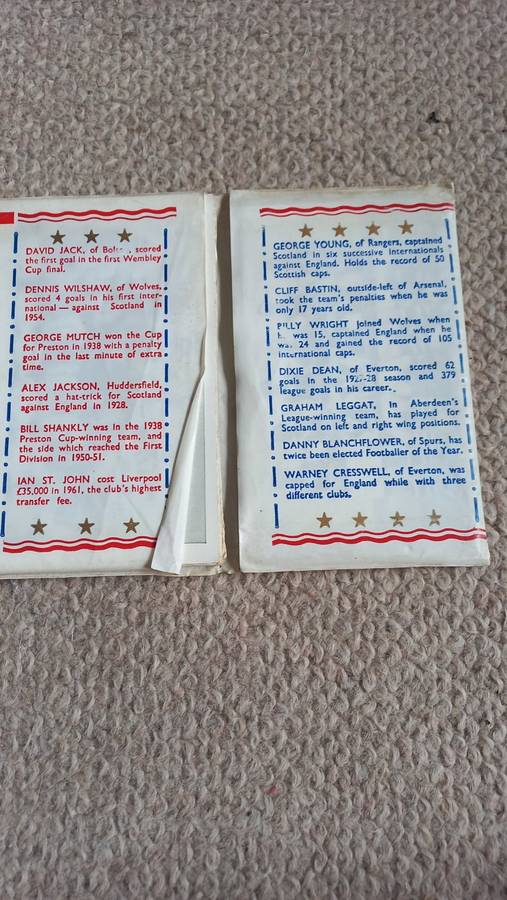 LOVELY SCARCE CARDS !!     " THE NEW HOTSPUR FAMOUS TEAMS IN FOOTBALL HISTORY " SEE BELOW