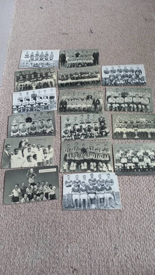 LOVELY SCARCE CARDS !!     " THE NEW HOTSPUR FAMOUS TEAMS IN FOOTBALL HISTORY " SEE BELOW