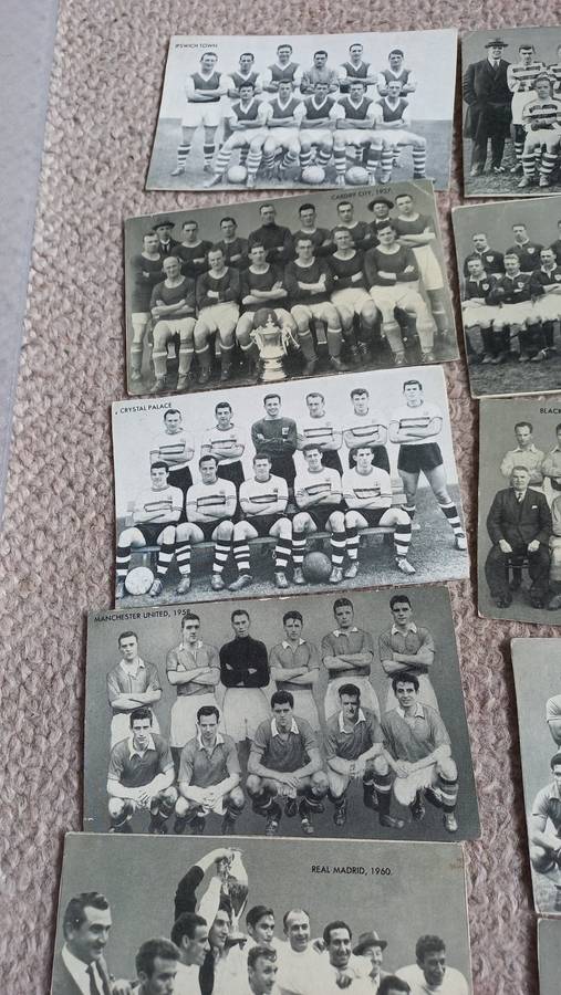 LOVELY SCARCE CARDS !!     " THE NEW HOTSPUR FAMOUS TEAMS IN FOOTBALL HISTORY " SEE BELOW