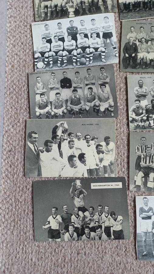 LOVELY SCARCE CARDS !!     " THE NEW HOTSPUR FAMOUS TEAMS IN FOOTBALL HISTORY " SEE BELOW