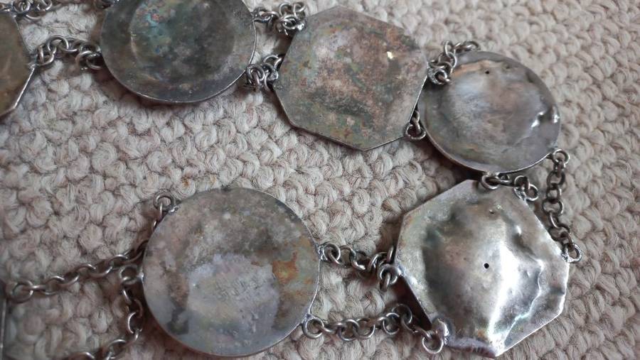 AN INTERESTING 236 gram BELLY CHAIN WHICH LOOKS SILVER-READ BELOW