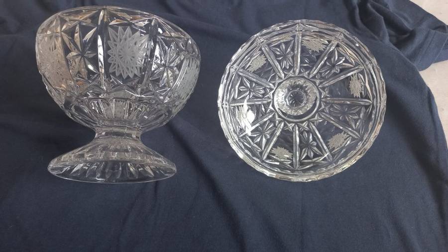 A VERY FINE HAND MADE DANISH CRYSTAL BOWL WITH LID 1.5Kgs !!! EX DANISH CONSULATE !!!