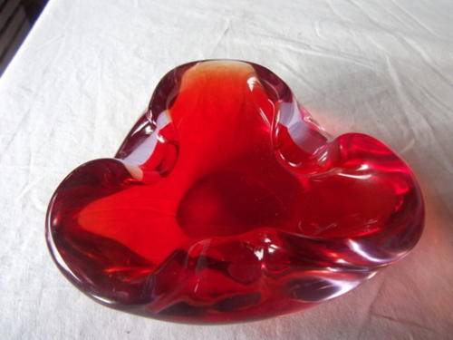GORGEOUS RED MURANO GLASS ASHTRAY