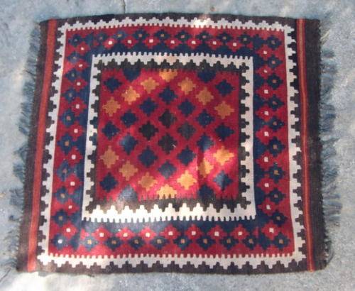 GORGEOUS KELIM IN A UNUSUAL SIZE - .95 CM X .77 CM