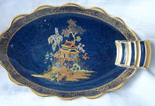 A REALLY BEAUTIFUL CARLTON WARE DISH - MADE IN ENGLAND -