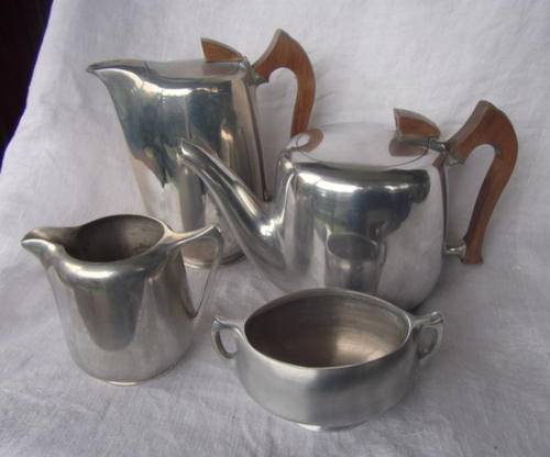 A GORGEOUS RETRO PICQUOT WARE COFFEE AND TEA SET - MADE IN ENGLAND